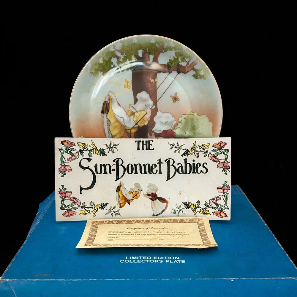 The Sun-Bonnet Babies Swinging 1981 Royal Bayreuth Limited Edition 234/5000 COA